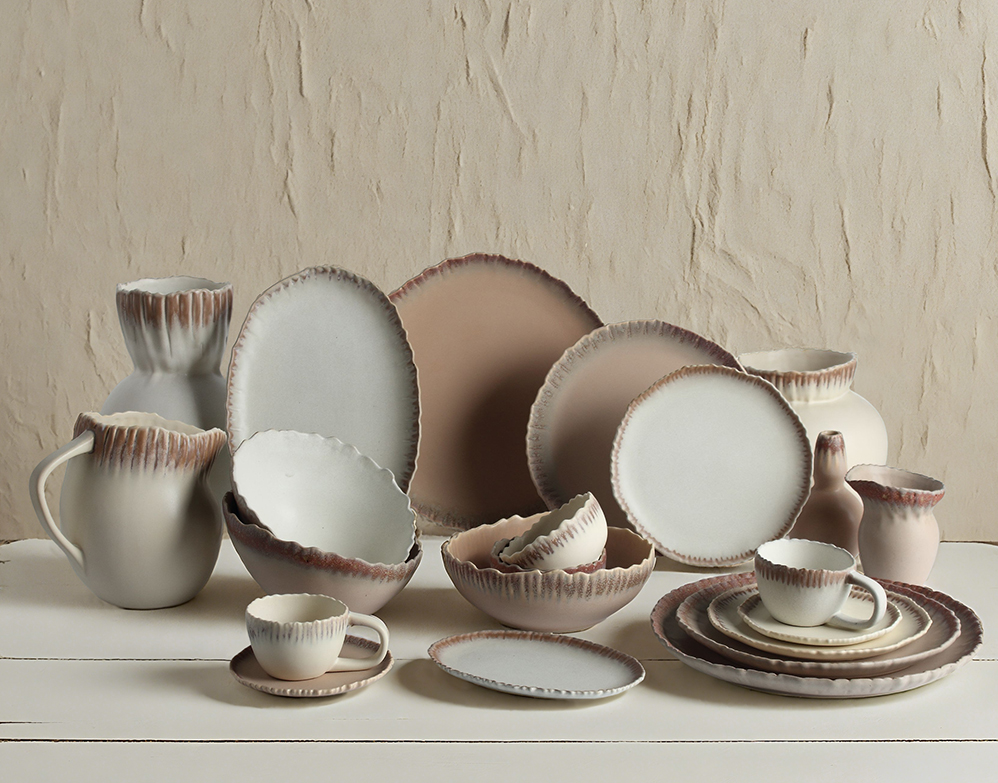 Primitive Shine Series ceramic dinnerware set with contrasting matte and gloss mineral glaze