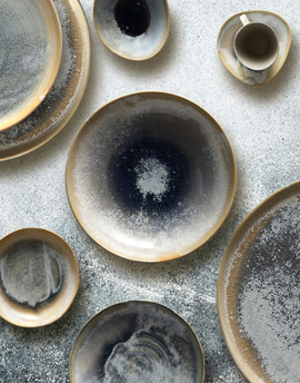 large ceramic dinner plate for hotel dining
