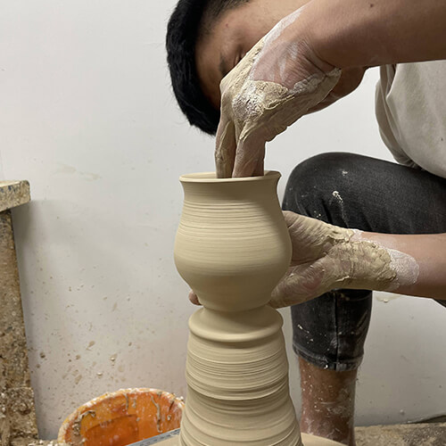 handcrafted ceramic bowl finishing detail